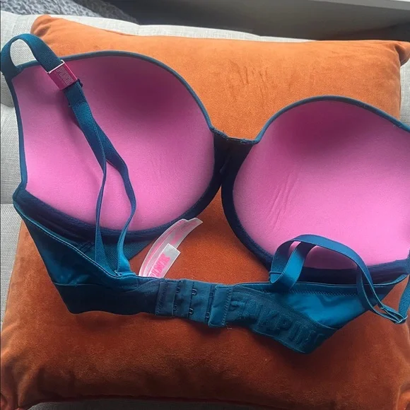PINK Victoria's Secret Blue Underwire Bra - Picture 2 of 4